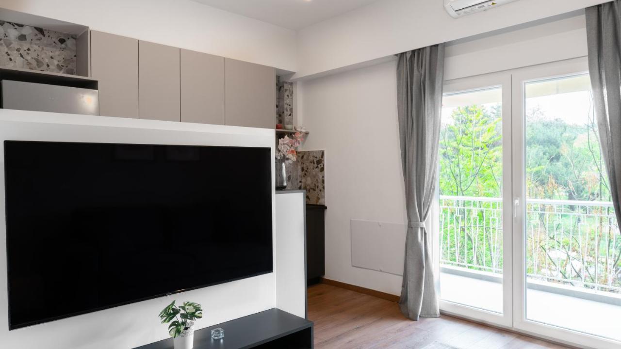 Renovated Beautiful Near Aristotelous A Apartment